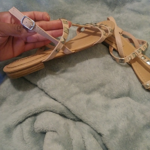 Sandals - Picture 2 of 5